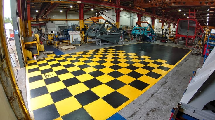 Industrial & Factory - entrance Black & Yellow checked